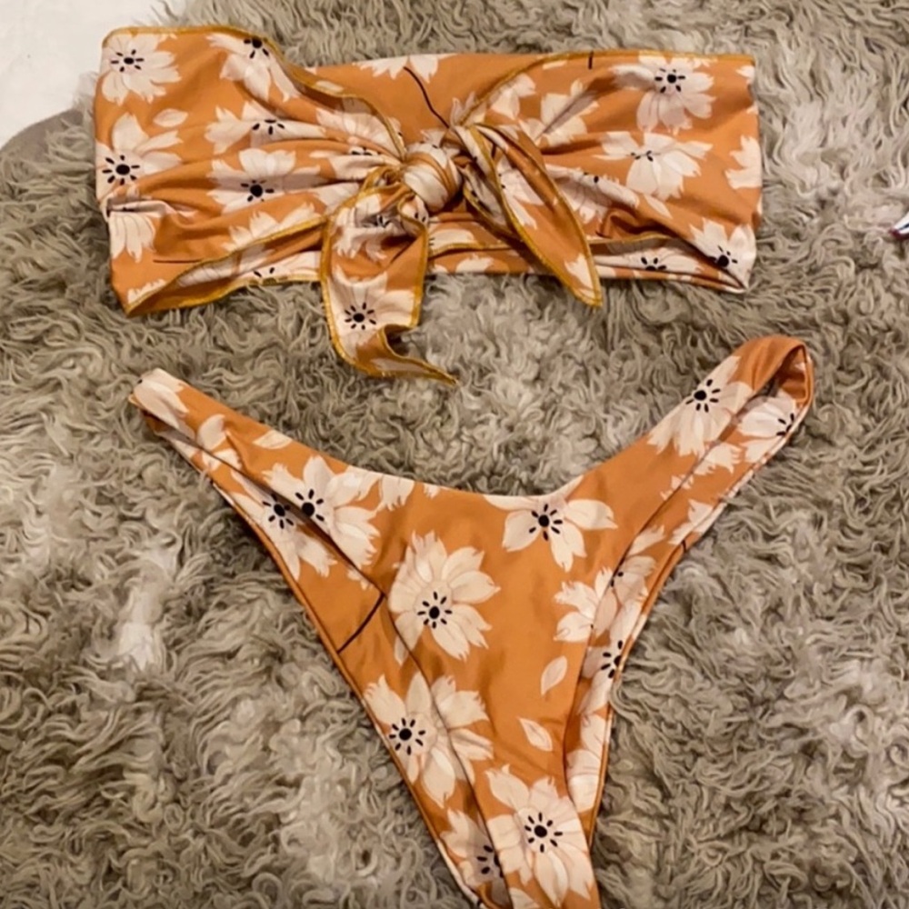 Stone fox floral swim set